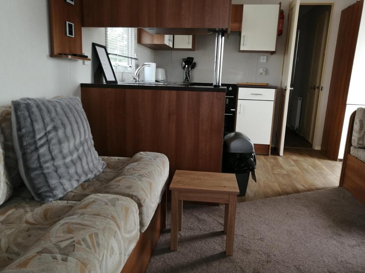 Отель 617 Seawick Jaywick Sands Экстерьер фото